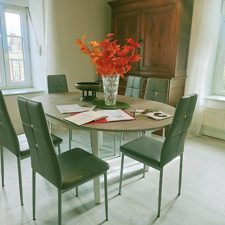 Les Appartements Du Marche ดีน็อง ภายนอก รูปภาพ