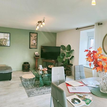 Les Appartements Du Marche ดีน็อง ภายนอก รูปภาพ