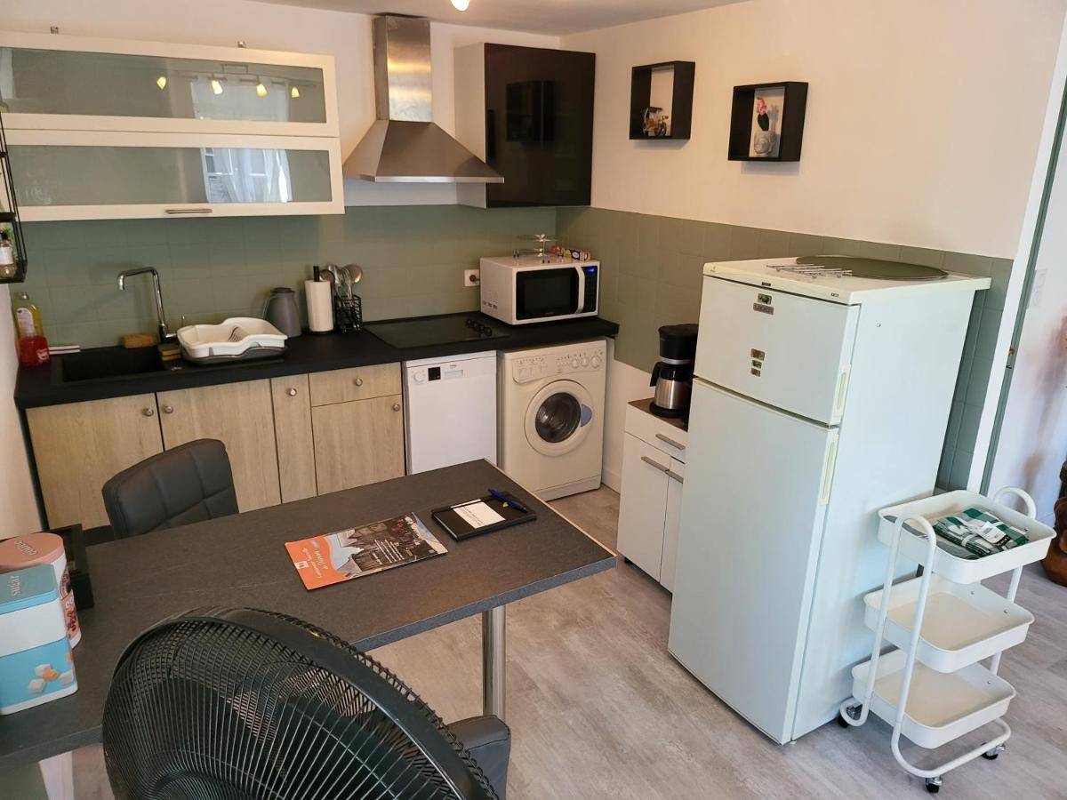 Les Appartements Du Marche ดีน็อง ภายนอก รูปภาพ